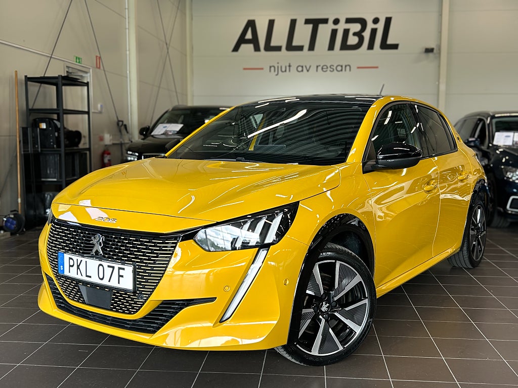 Peugeot E-208 GT 50kWh Pano/Kamera/Navi/Carplay