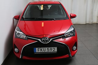 Halvkombi Toyota Yaris 5 av 24
