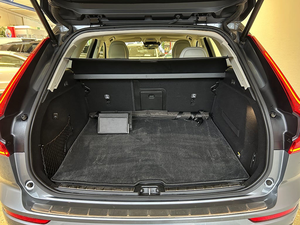 Volvo XC60 2018 - miniatyr 10