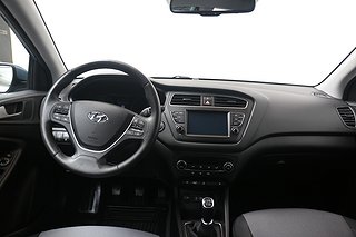 Halvkombi Hyundai i20 11 av 17