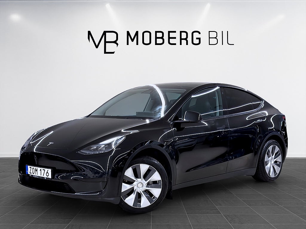 Tesla Model Y Standard Range 299hk Pano Drag B-kamera
