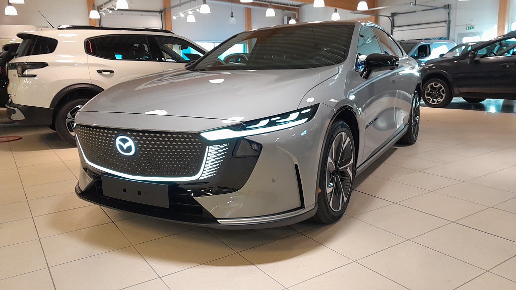 Mazda 6e