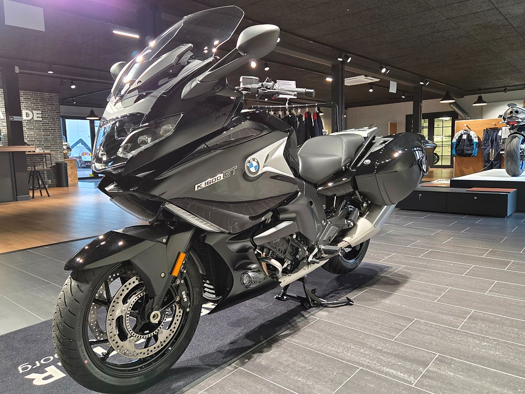 BMW K1600GT