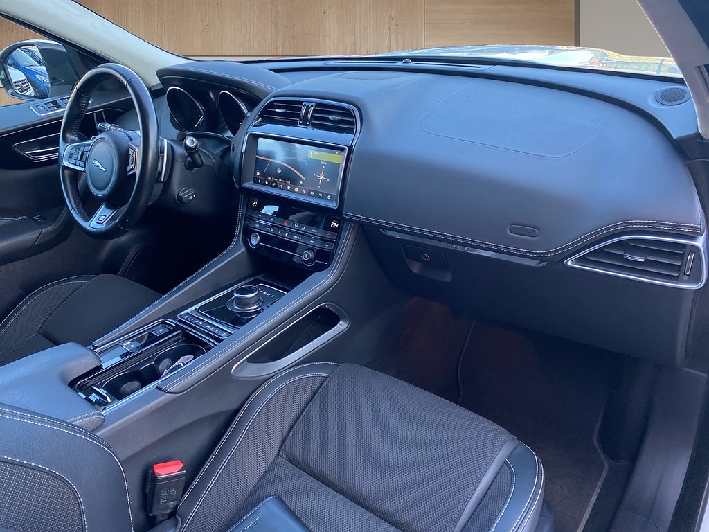 Jaguar F-Pace 20d AWD Automatic, 8-trins, 180ps, 2019