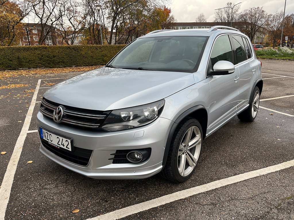 Volkswagen Tiguan 1.4 TSI 4Motion R-Line Drag M-Värm V-Däck