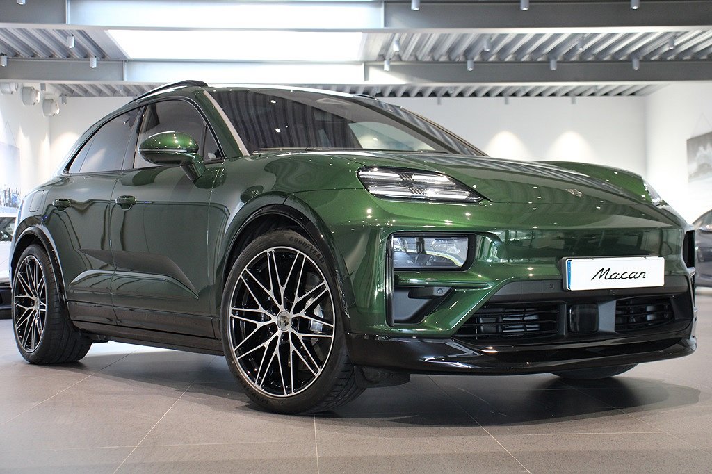 Porsche Macan Turbo Electric