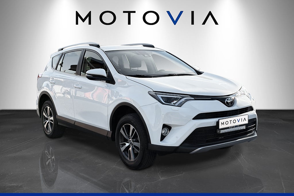 Toyota RAV4 2.0 Dual VVT-i AWD Active Backkamera LÅGMIL V-hjul