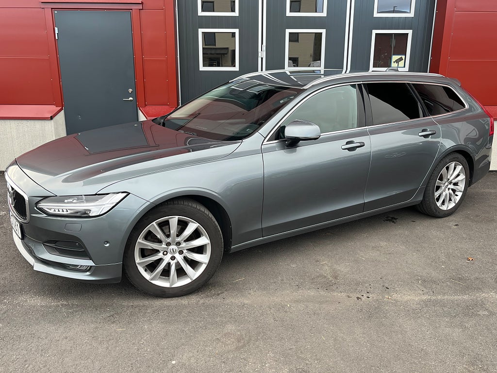 Volvo V90 D4 Business Advanced 190hk ”Pilot” Drag Värmare