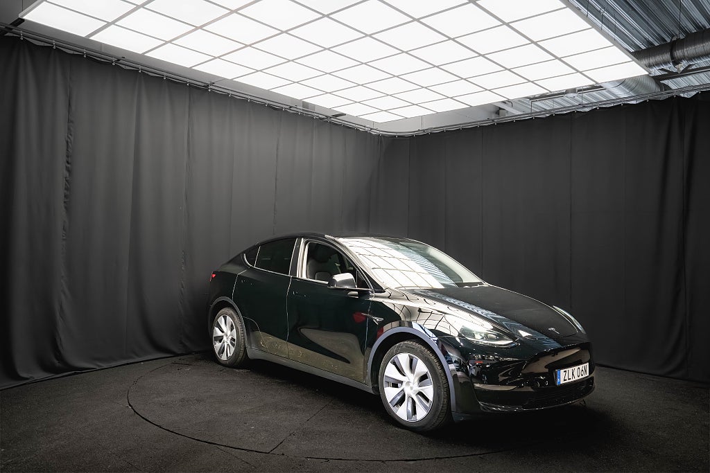 Tesla Model Y Long Range AWD DRAG PANO 1-ÄGARE BATTERITESTAD MOMS