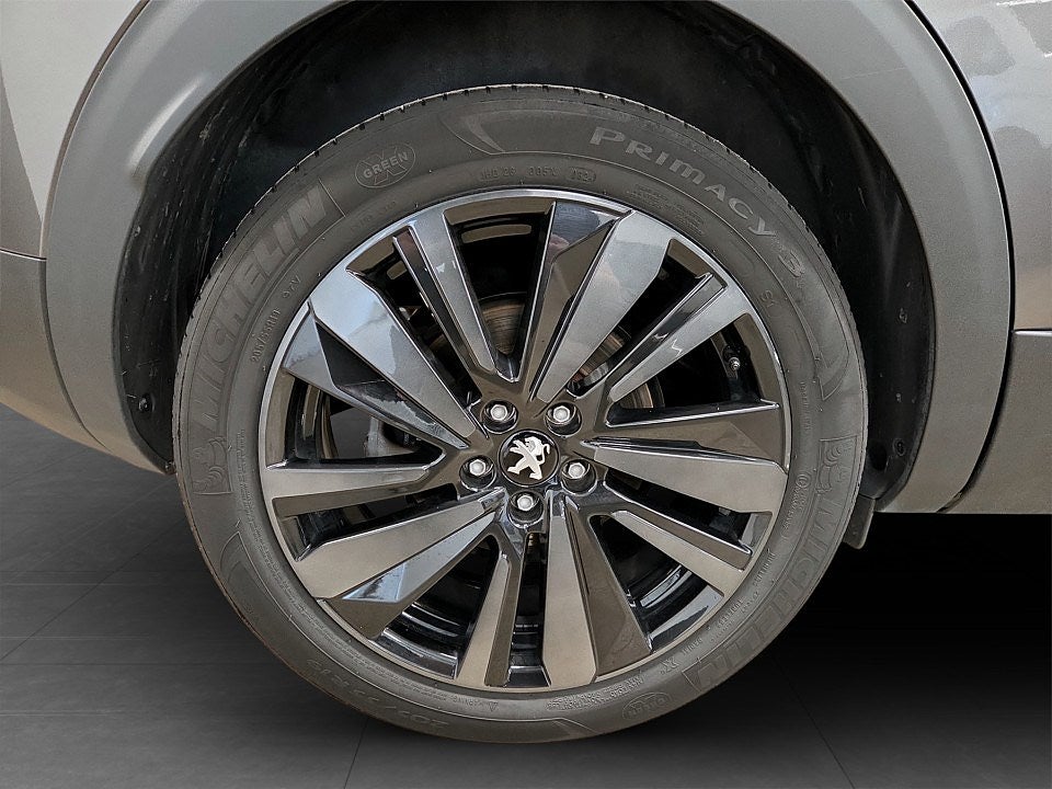 Bild på Peugeot 3008 GT Black Pack 1.2 PT 130hk Aut - B-KAMERA, CARPLAY