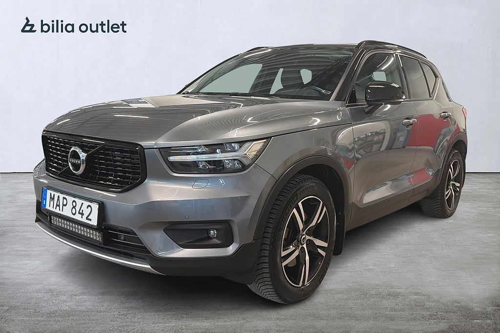 Volvo XC40 D4 AWD Momentum Intro Edt Pano B-kam Drag Skinn Navi