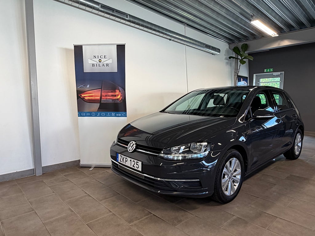 Volkswagen Golf 5-dörrar 1.0 TSI 116hk Drag Kamera Adaptiv Farthållare