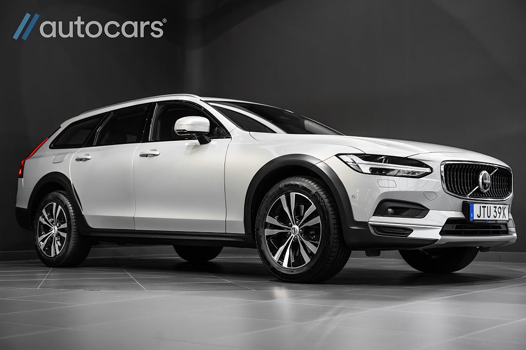 Volvo V90 Cross Country B4 AWD 197hk|360°|Drag|VOC|Värmare