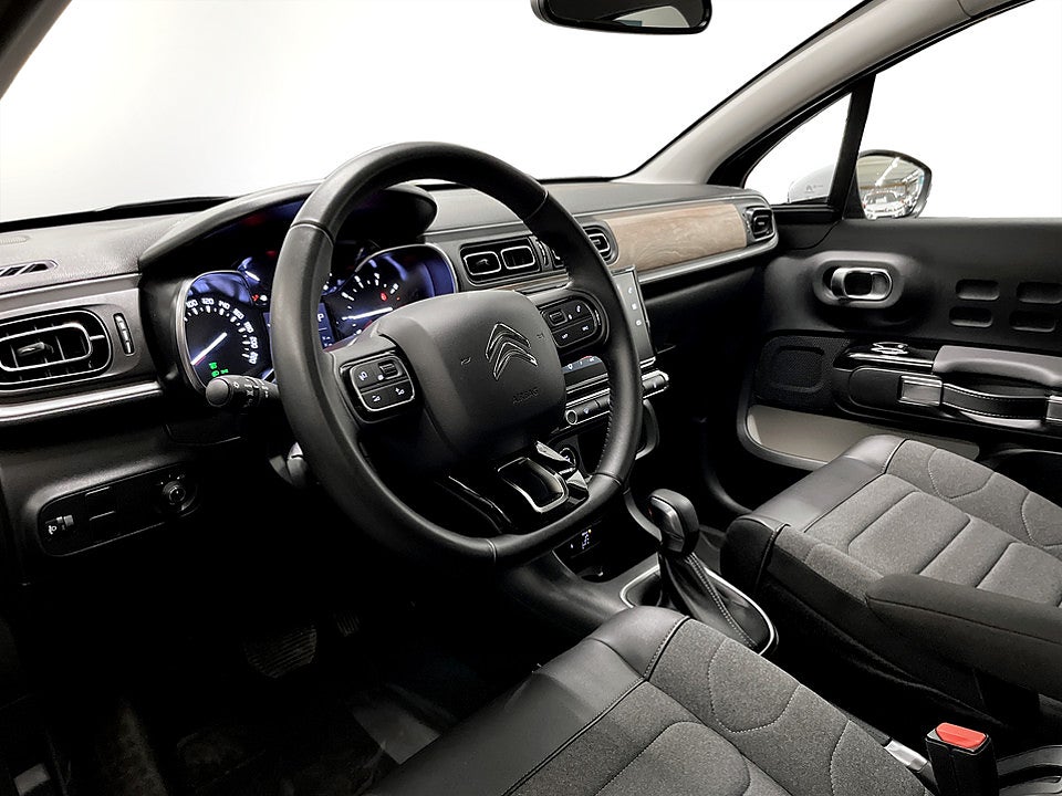 Bild på Citroën C3 Shine 1.2 PT Aut CARPLAY BACKSENSOR 110hk