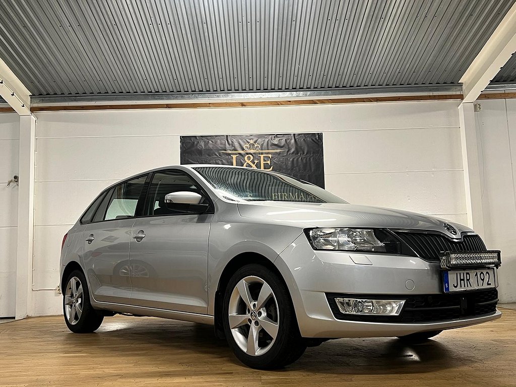 Skoda Rapid Spaceback 1.2 TSI 1ÅRSGARANTI/VÄRMARE/ADAPTIV FH