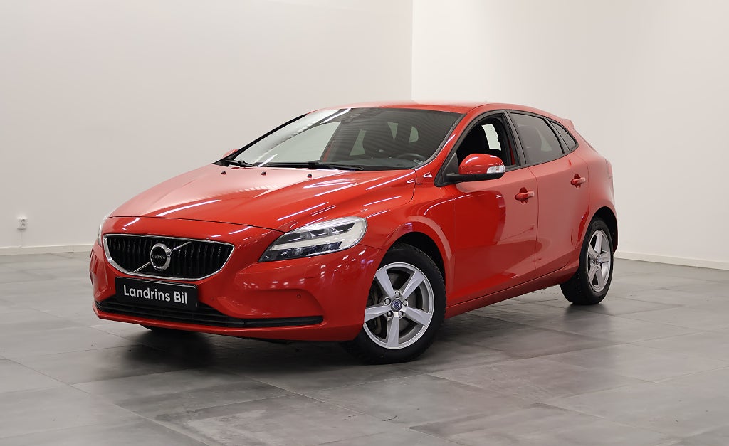 Volvo V40 D3 Kinetic Kamrem bytt P-Sens V-hjul   