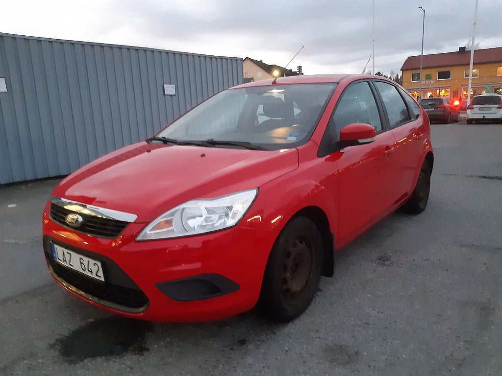 Ford Focus 5-dörrars 1.6 TDCi Trend ACC Låg mil