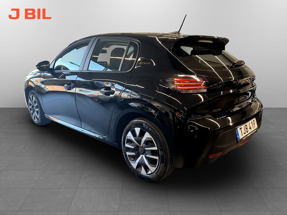 Bild på Peugeot 208 Style Hybrid 100hk Aut CARPLAY BACKSENSORER