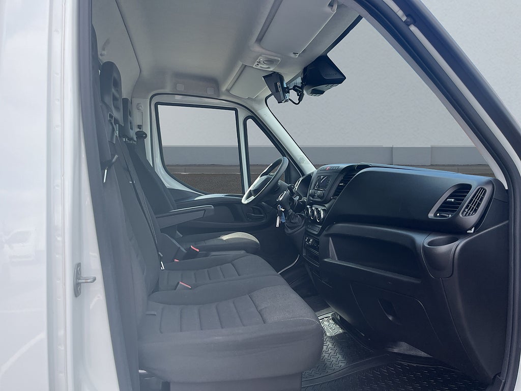 Iveco Daily 35-140 2.3 JTD Hi-Matic Euro 6 Kylbil med bakgavellhiss