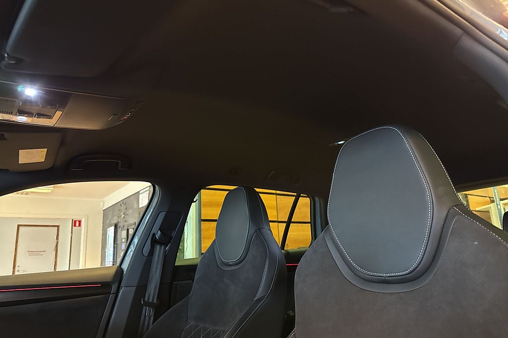 Skoda Superb Kombi 2.0 TDI 4x4 Business Sportline Drag Värmare Kamer miniatyr 15