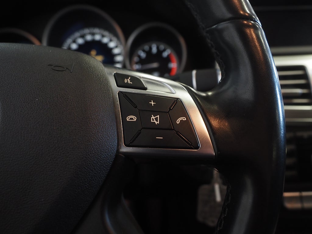 Mercedes-Benz E 220 T CDI BlueTEC 9G-Tronic 170hk Dragkrok Låga mil 2015