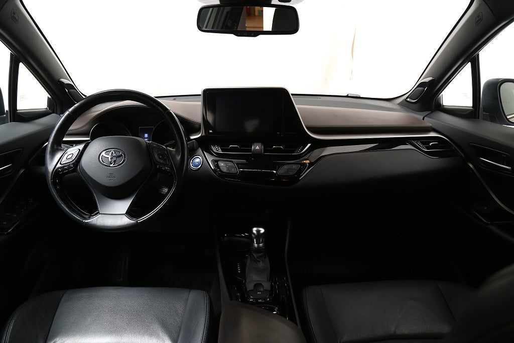 Toyota C-HR 1,8 Hybrid 122hk Executive Aut Skinn JBL Motorv Drag 2018