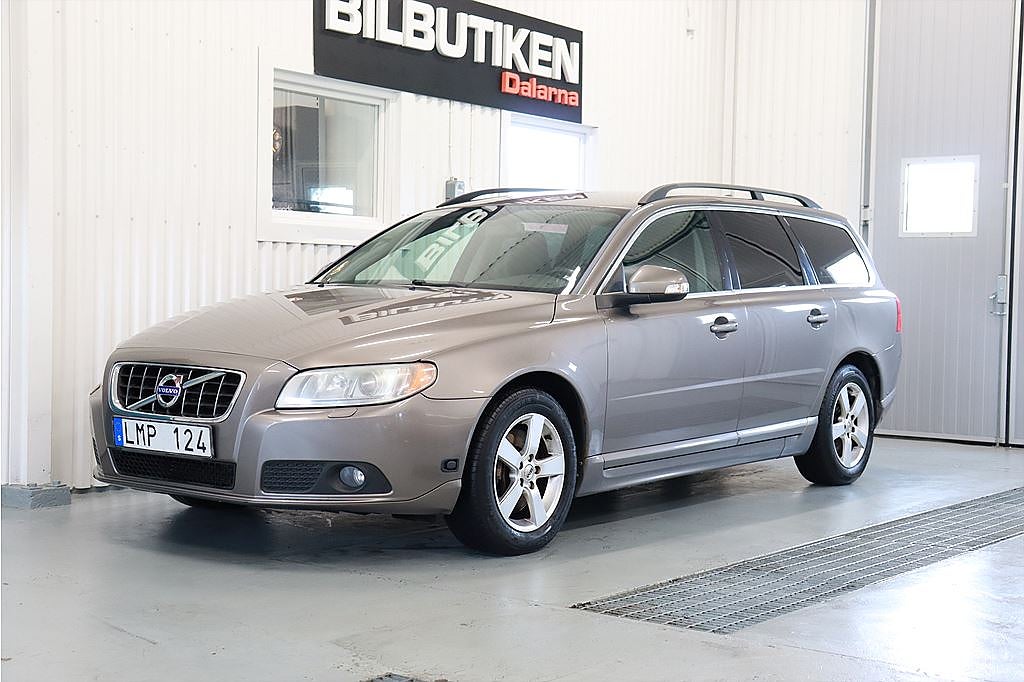 Volvo V70 2.5FT Momentum Drag M-värm 231hk