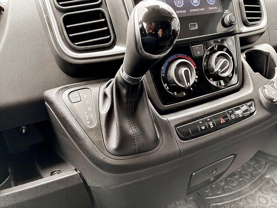 Bild på Peugeot Boxer + 140hk Aut L3H2 - DEMO