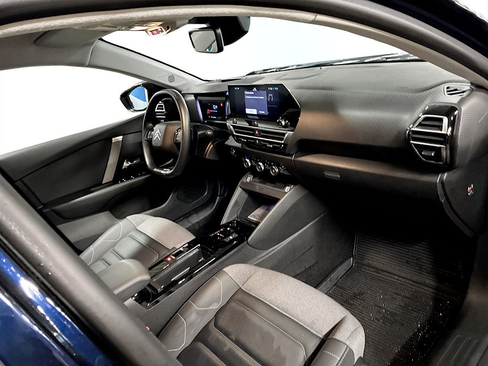 Bild på Citroën C4 Shine 1.2 PT 130hk Aut NAVI CARPLAY