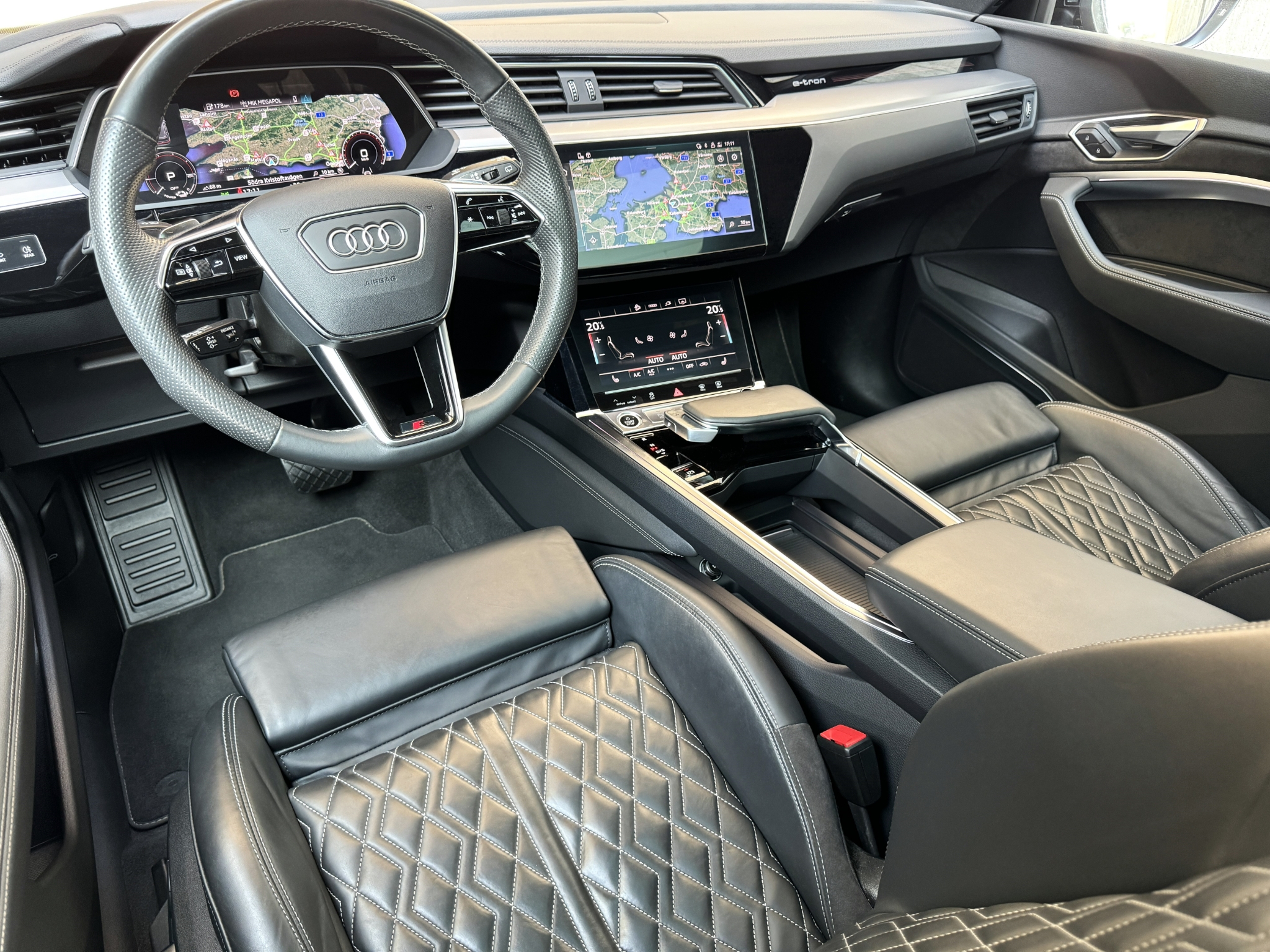 Audi e-tron 2021, bild 3/31