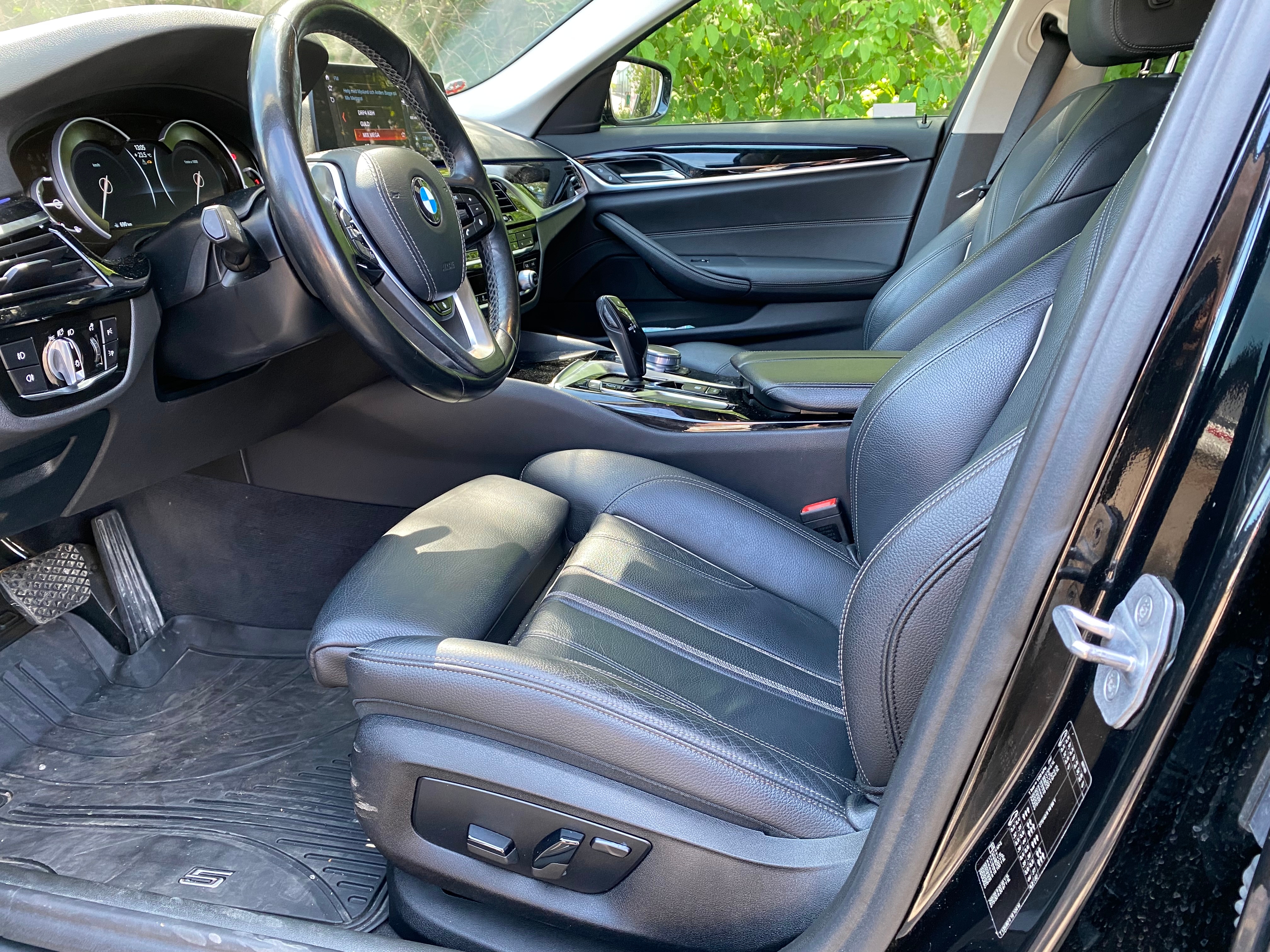 BMW 520 2018, photo 7/37