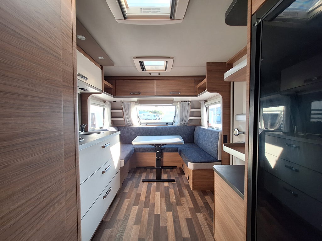 Weinsberg Cara One 550 UK Barnkammare: 3 Bäddar, Tält -24
