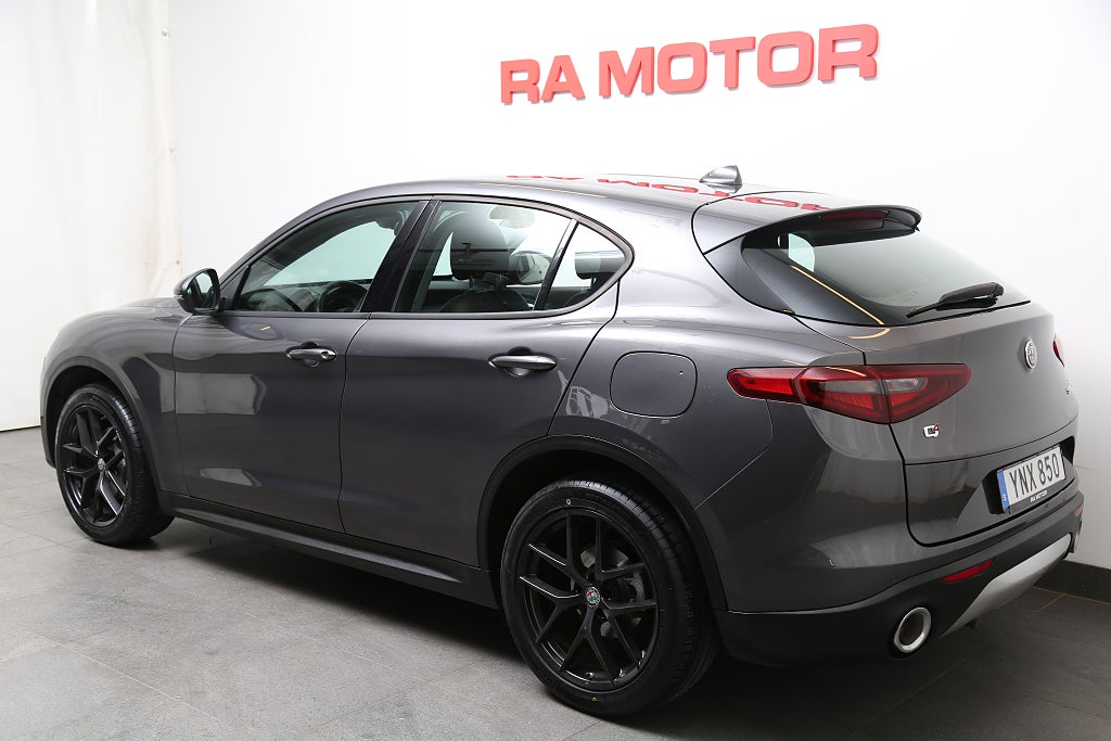 Alfa Romeo Stelvio 2,2 JTD 16V Q4 210hk Aut Webasto Dragkrok 2017