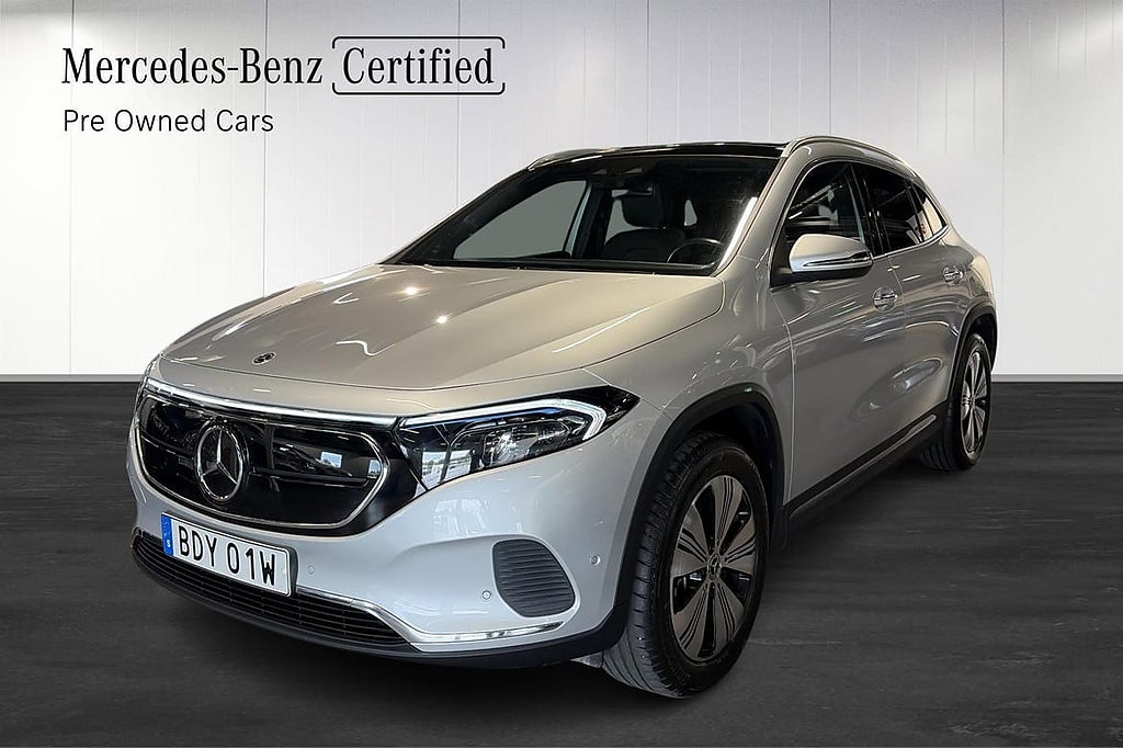 Mercedes-Benz EQA 300 4MATIC Progressive Panorama Dragkrok Distronic Moms