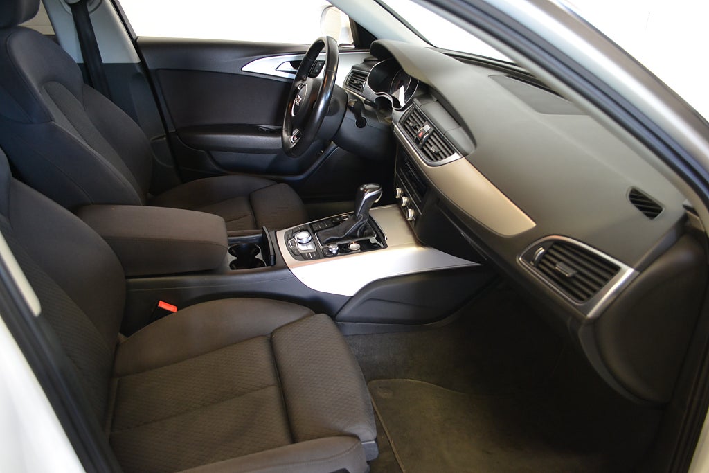 Audi A6 Avant 2.0 TDI Ultra S Tronic 190hk S-Line P-Sensorer 2016