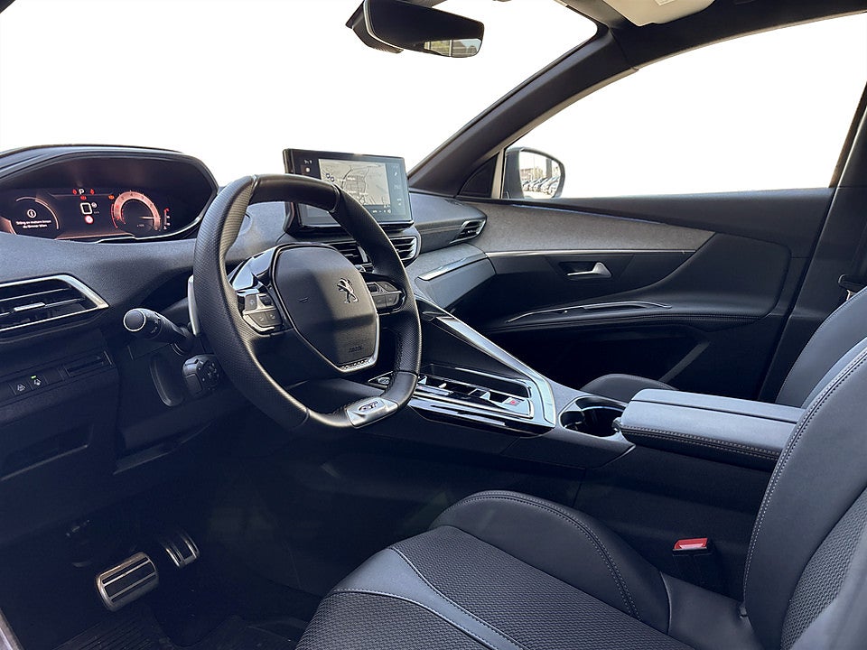 Bild på Peugeot 3008 GT 1.2 PT 130hk Aut B-KAMERA CARPLAY