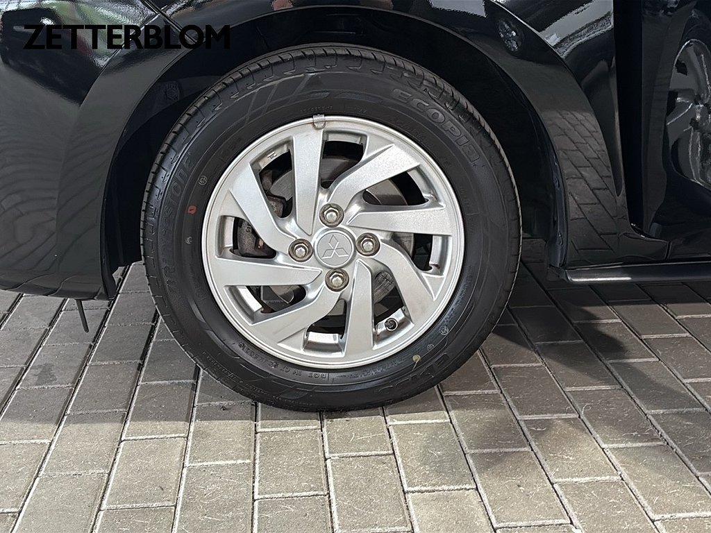 Halvkombi Mitsubishi Space Star 13 av 13