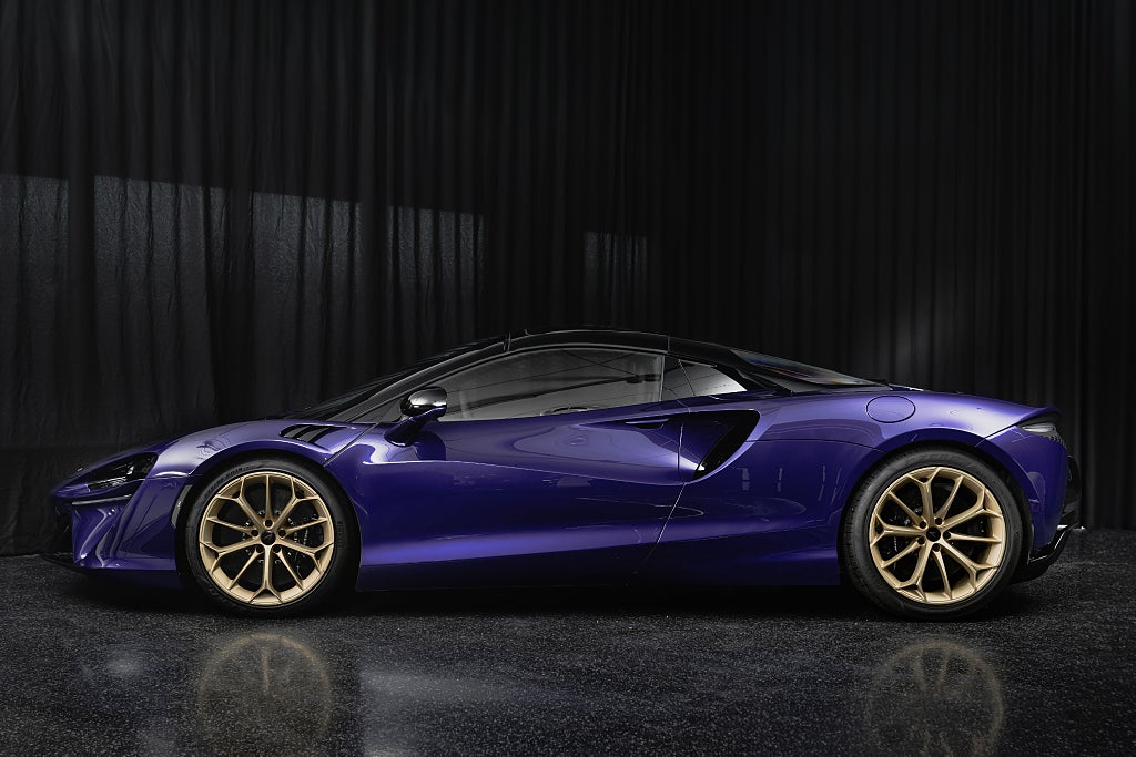 Gallery image 6 of 18