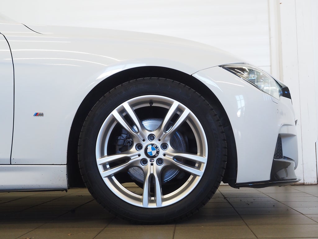 BMW 330e Sedan Steptronic M Sport 252hk Plug-In | Navi | P- Sen
