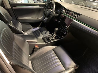 Kombi Skoda Superb 10 av 23