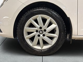 Seat Ibiza 1.2 TSI Style Motorvärmare LED-ramp Psensorer Låg skatt S&V