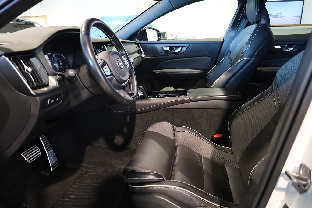 Volvo V60 Recharge T8 AWD Geartronic R-Design Kamera Leasbar 2021