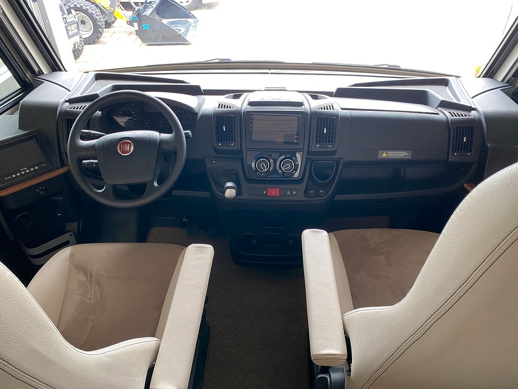 Pilote Essentiel 740 G / ALDE / AC bodel / Solcell /Aut150hk - Pilote
