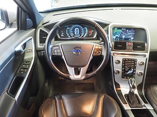 SUV Volvo XC60 16 av 24