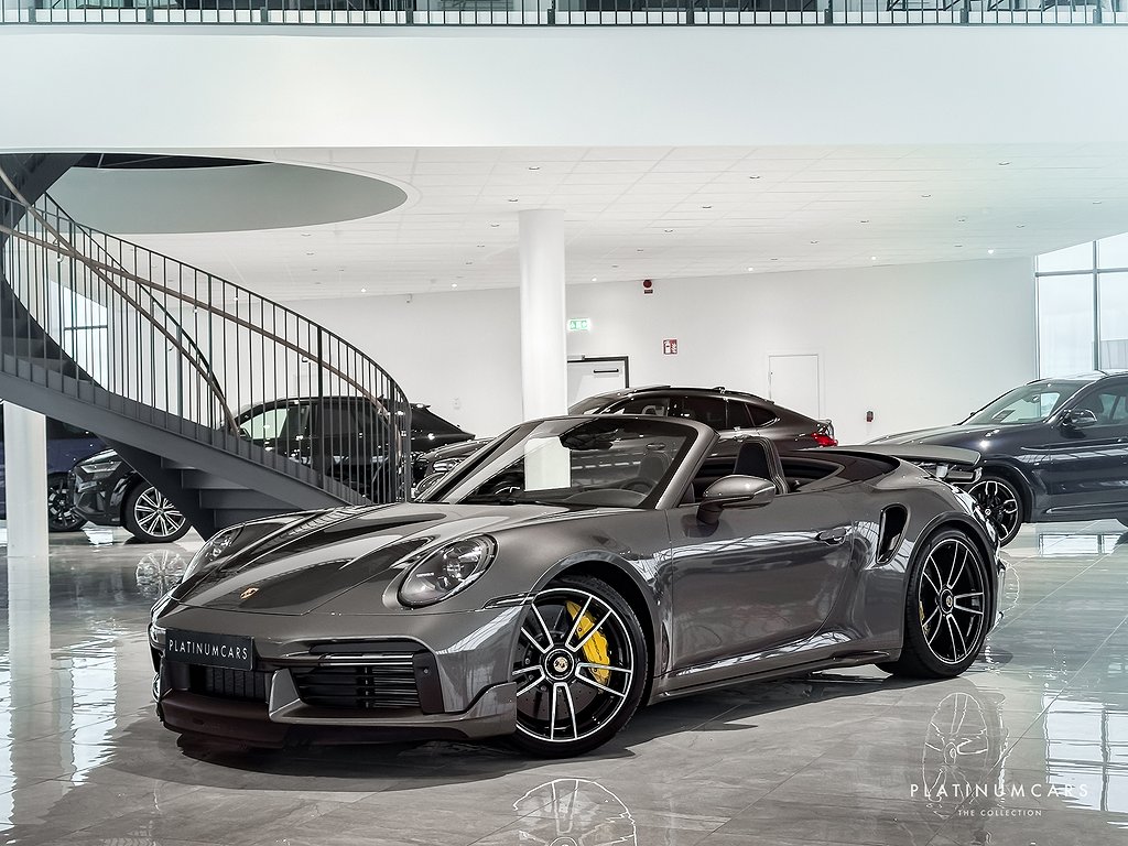 Porsche 992 Turbo S Cab PDK 650hk 2024 / Sv.såld / 150mil