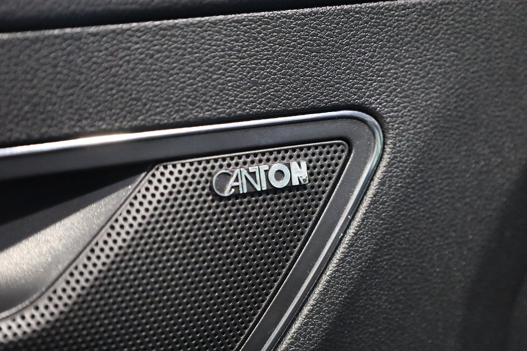 Skoda Karoq 2.0 TDI 4x4 Aut Style Drag Värmare Navi Kamera