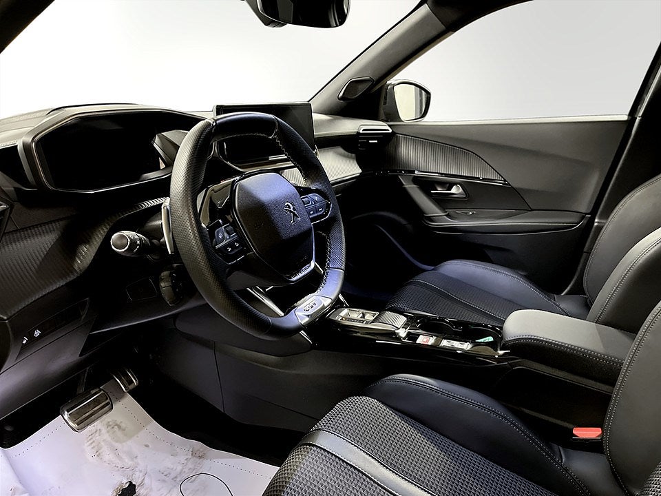 Bild på Peugeot 2008 GT 1.2 PT 130hk Aut - B-KAMERA, CARPLAY