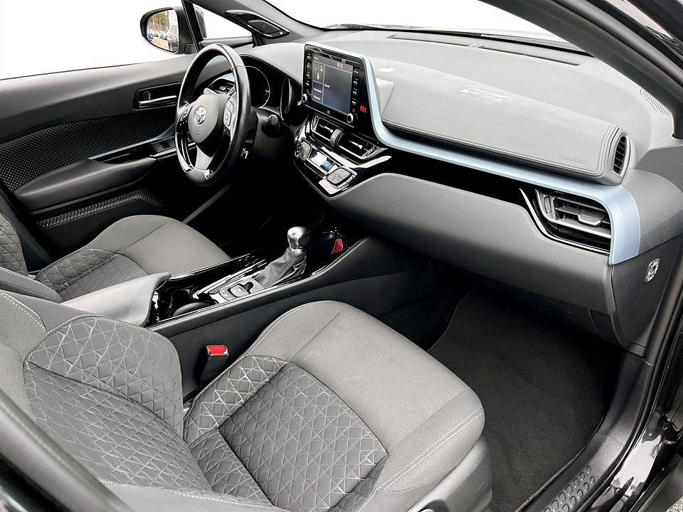Bild på Toyota C-HR X-Edition Hybrid 122hk Aut - B-KAMERA, CARPLAY