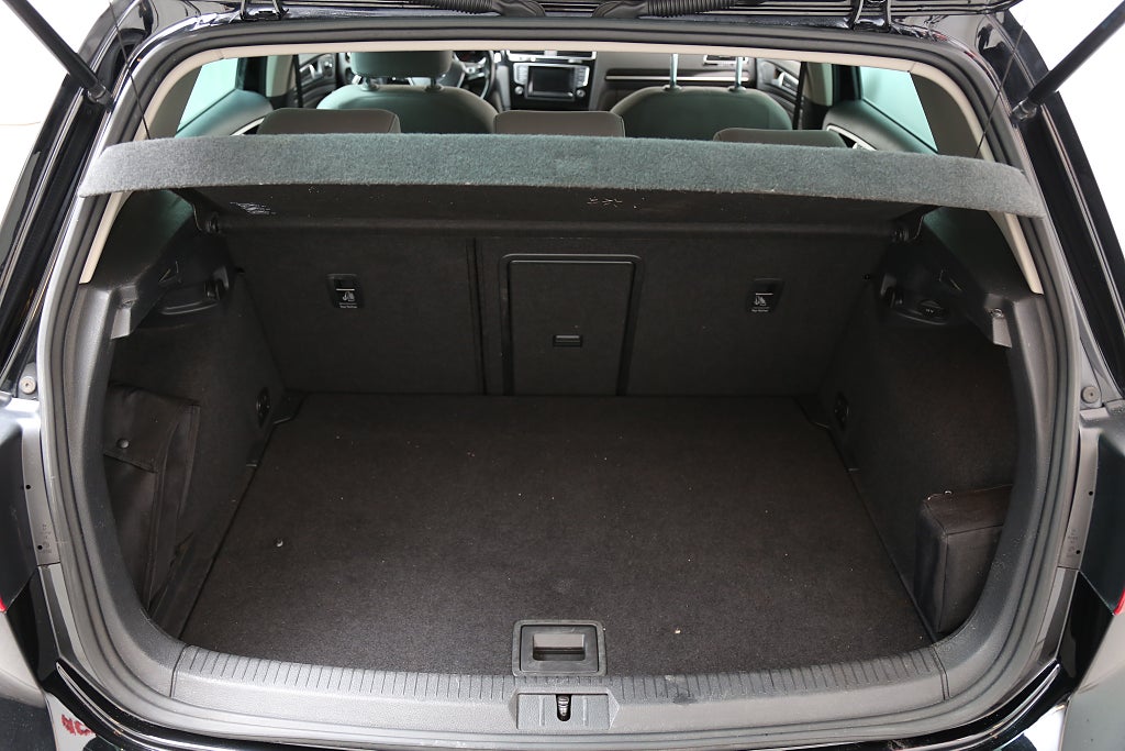 Volkswagen Golf 1,4 TSI 140hk GT 5d Nybesik P-sensorer Motorv 2014