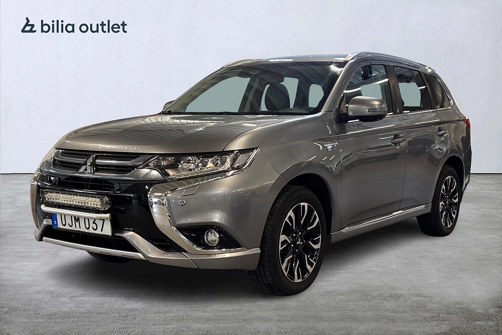 Mitsubishi Outlander PHEV CVT Comfort 203hk Drag Rattvärm Backkamera